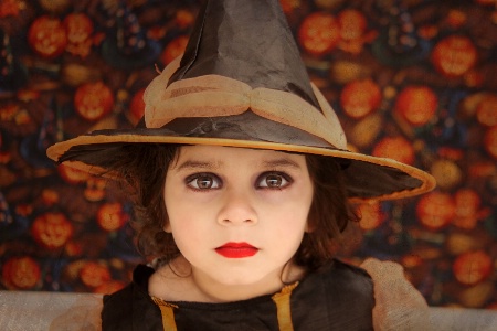 *Little Witch*