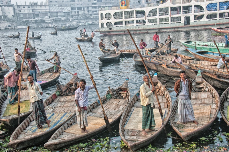 BANGLADESH228/ ferrymen