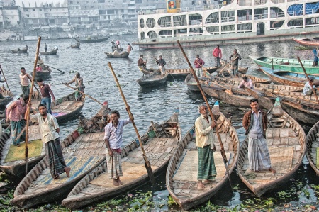 BANGLADESH228/ ferrymen