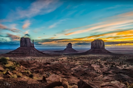 Monument Valley Sunrise