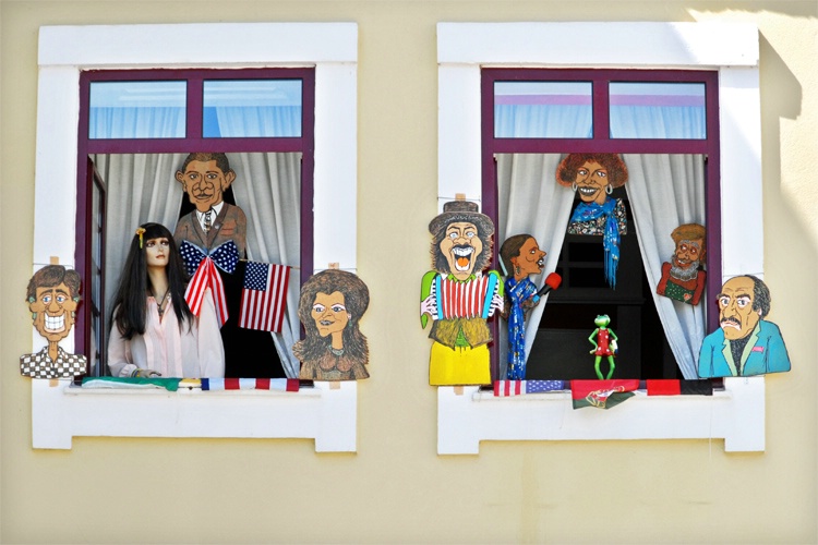 Obama at a portuguese window