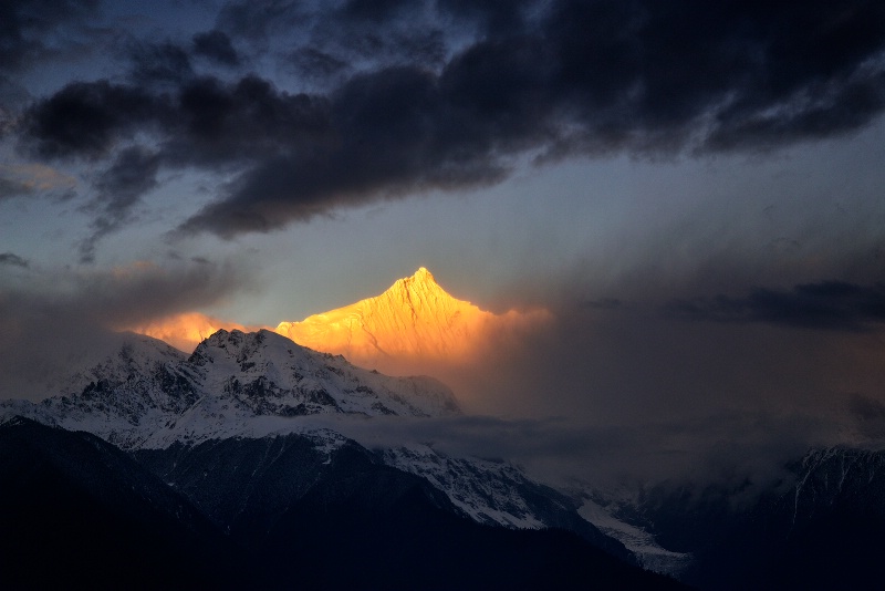 Fiery mountians in snow