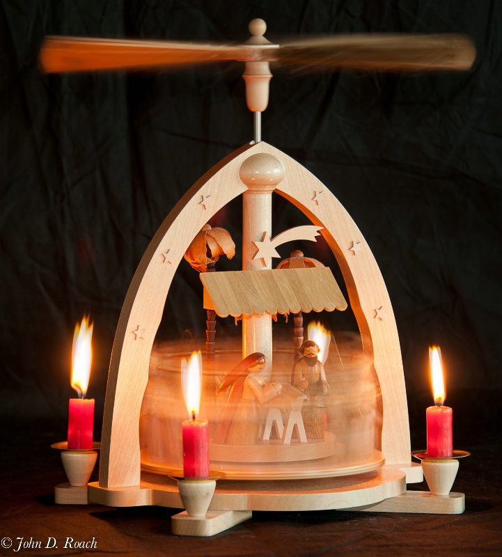 Advent Candles -- Single Exposure - ID: 14305094 © John D. Roach