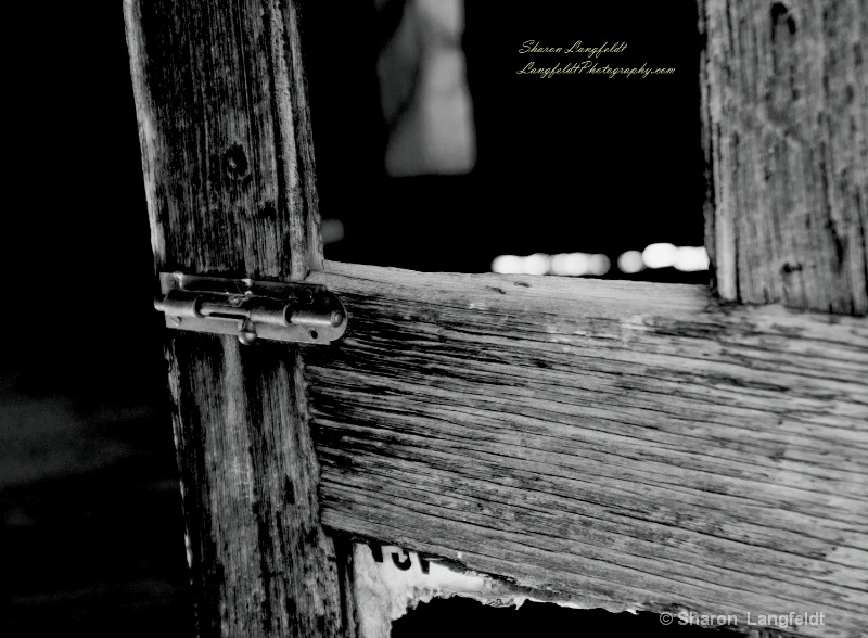 doorlock b w - ID: 14323771 © Sharon L. Langfeldt