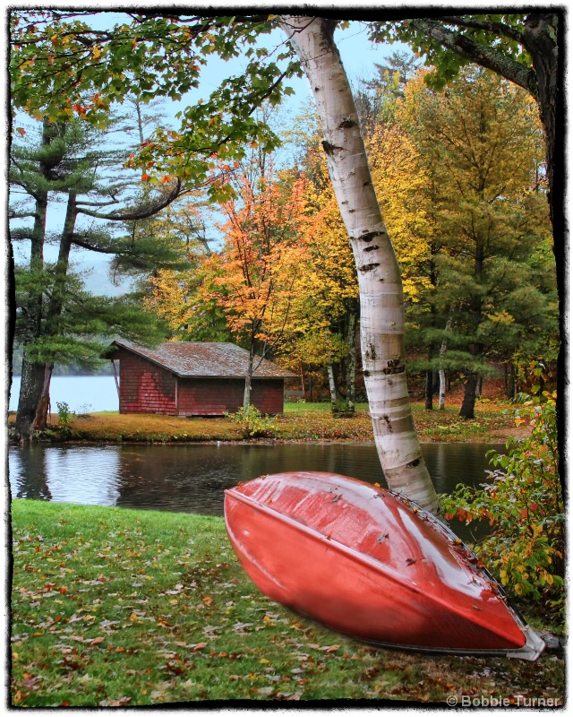 Fall Canoe - ID: 14328680 © BARBARA TURNER