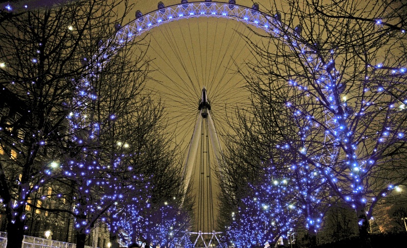 London Eye at Christmas night