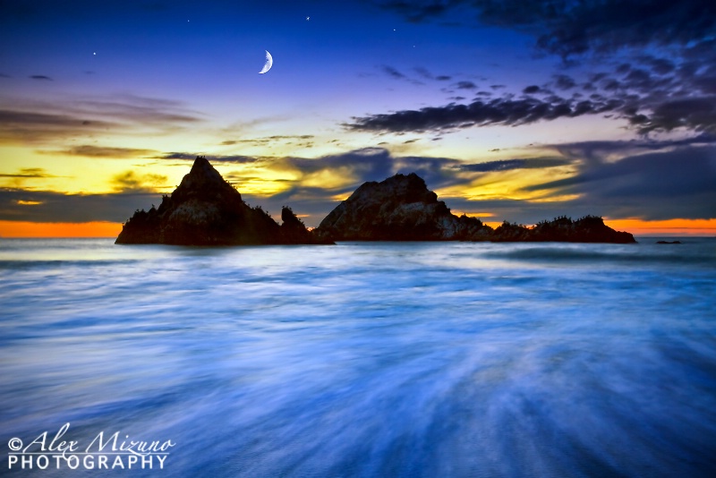 MOON OVER SEAL ROCKS