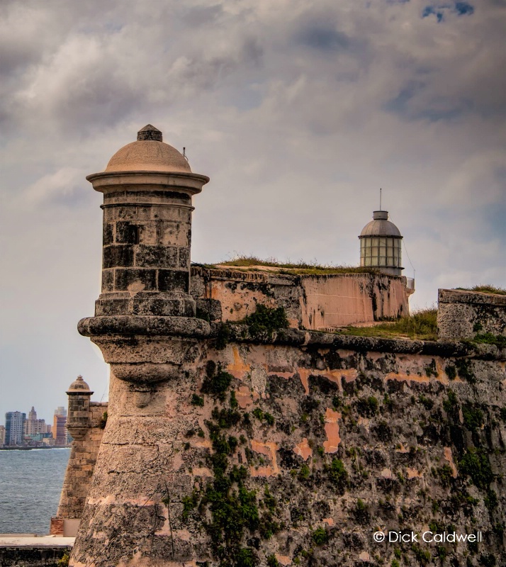 Morro Castle with Havana in the background - ID: 14345397 © Gloria Matyszyk