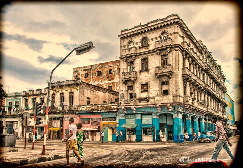 Street Crossing, Havana - ID: 14345408 © Gloria Matyszyk
