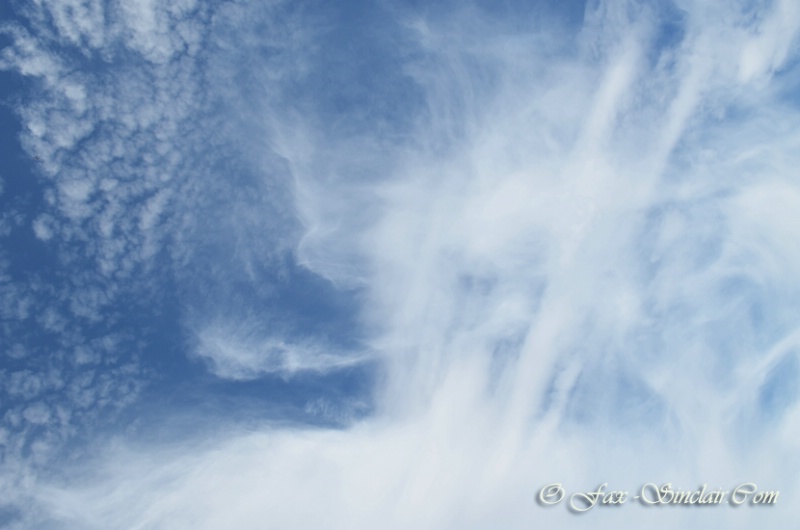 Cloud Signs - ID: 14345588 © Fax Sinclair