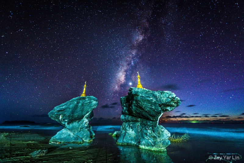 Milkyway Galaxy over the beach