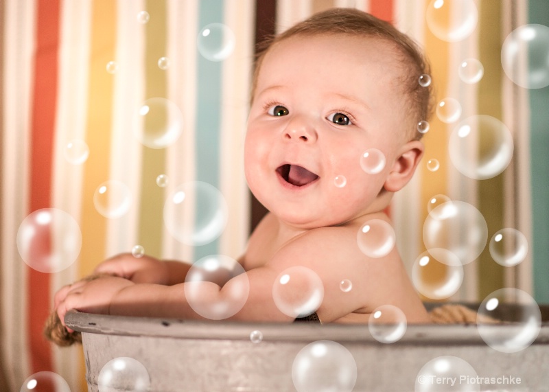 Bath Time - ID: 14386713 © Terry Piotraschke