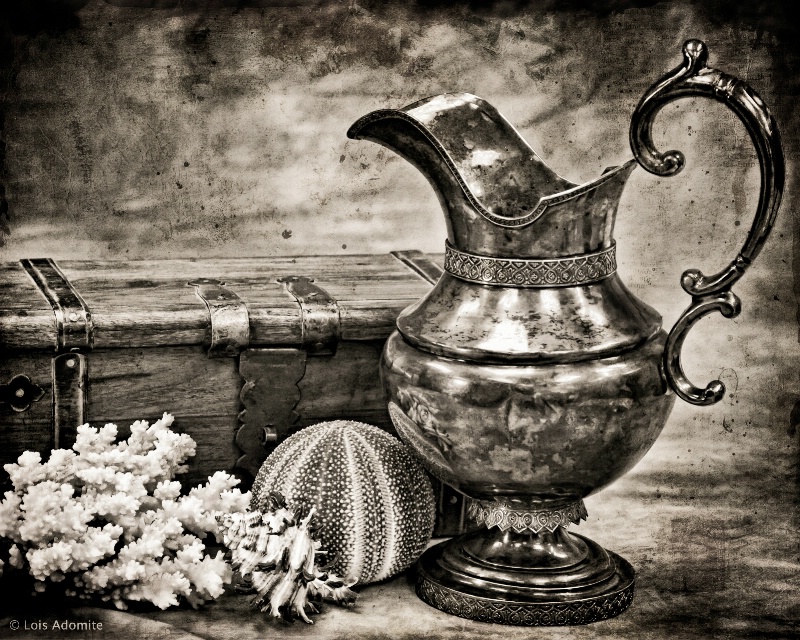 antique urn
