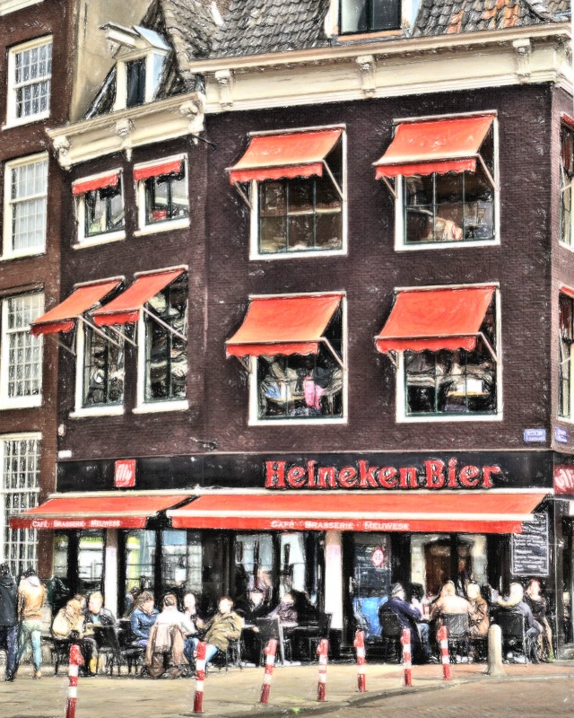 steet pub - ID: 14426380 © John R. Grede