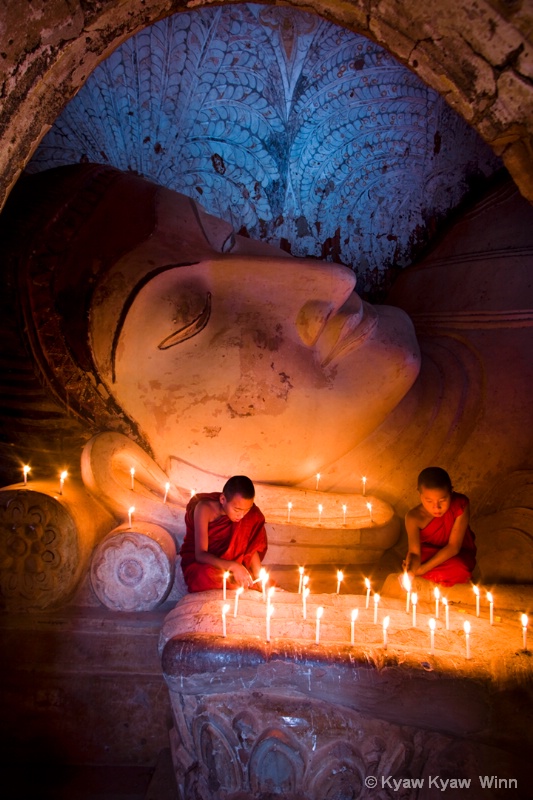 The Buddha Image & Novices - ID: 14434325 © Kyaw Kyaw Winn