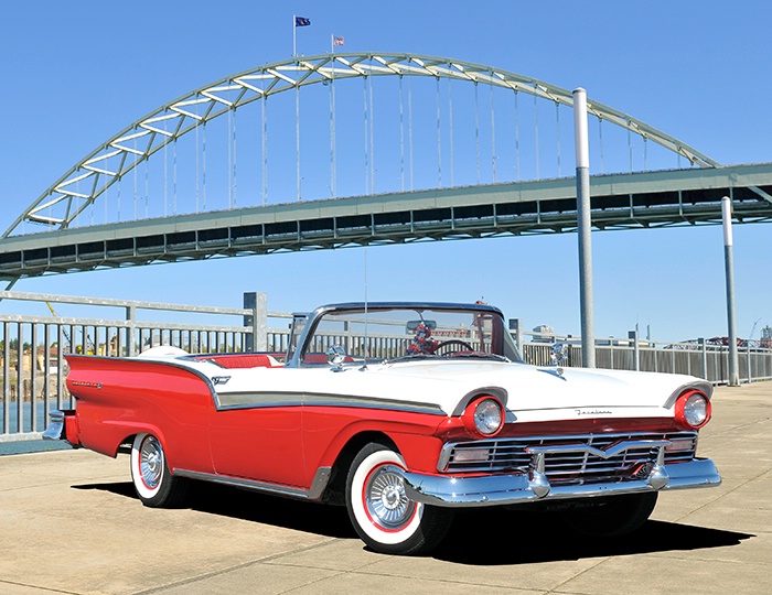 1957 Ford Skyliner Retractible Convertible