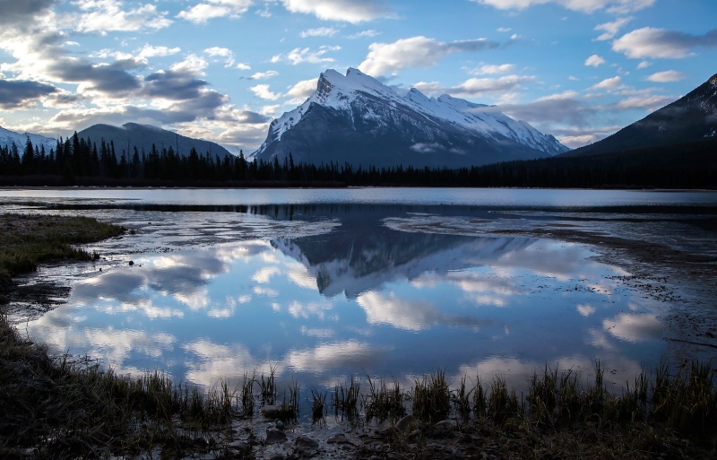 Mt Rundle morning 