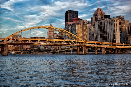 Pittsburgh's Fort Pitt Bridge