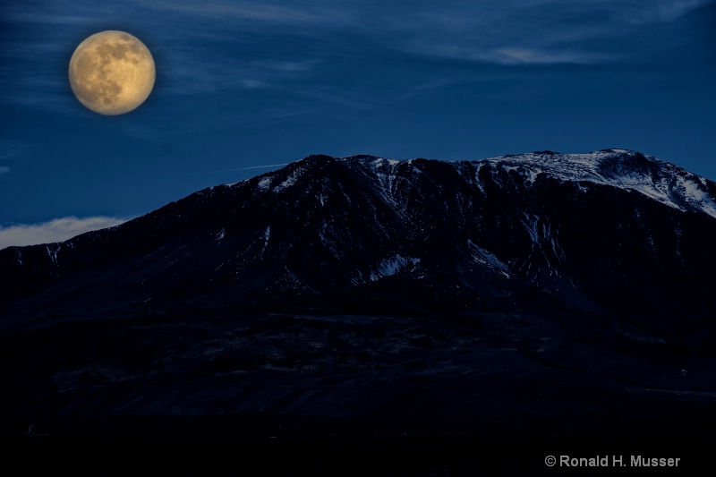Moon Light in the Eastern Sierra