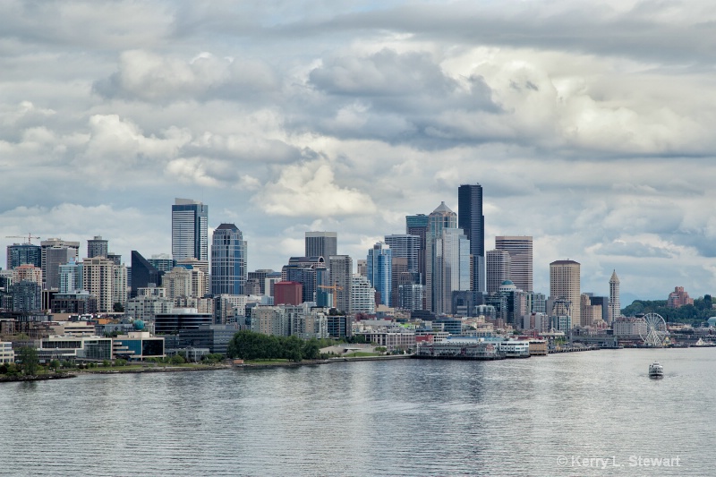 Seattle Skyline - ID: 14507880 © Kerry L. Stewart
