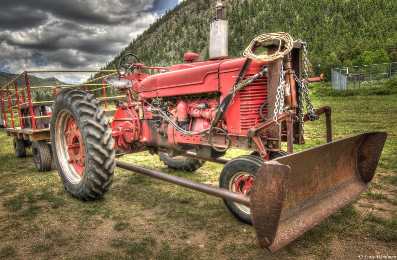 Empire, CO Tractor