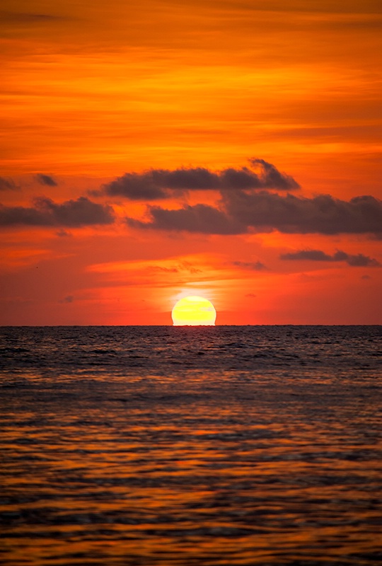 Sunset - Kota Kinabalu - ID: 14557412 © Mike Keppell