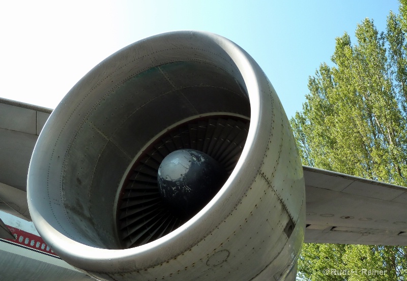 747 jet engine