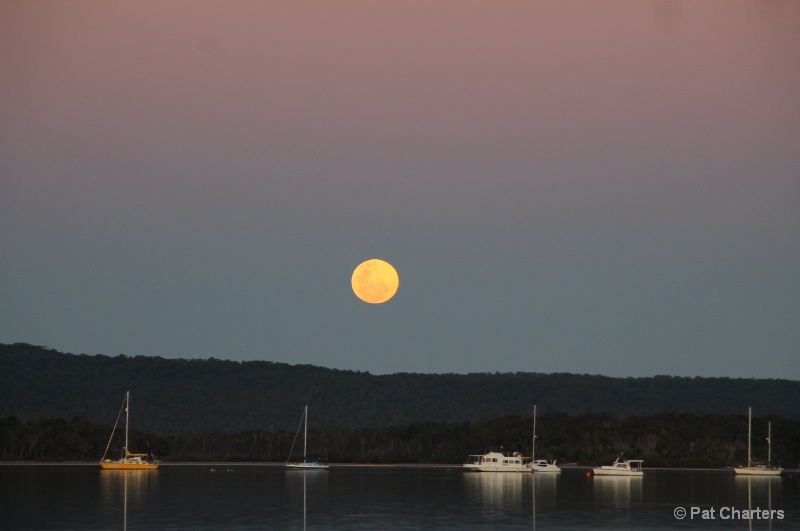 Full moon rising