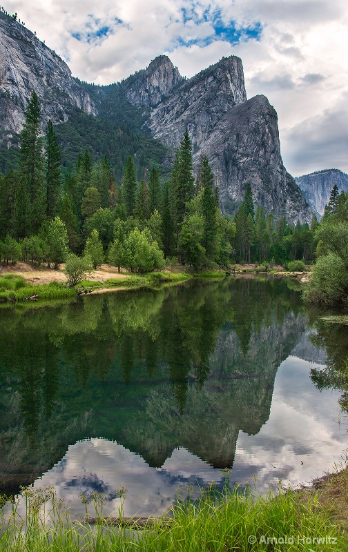 Three Brothers, Yosemite, In Reflection - ID: 14571096 © Arnie Horwitz