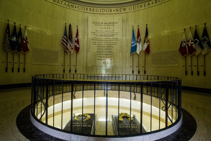 MacArthur Memorial Tomb