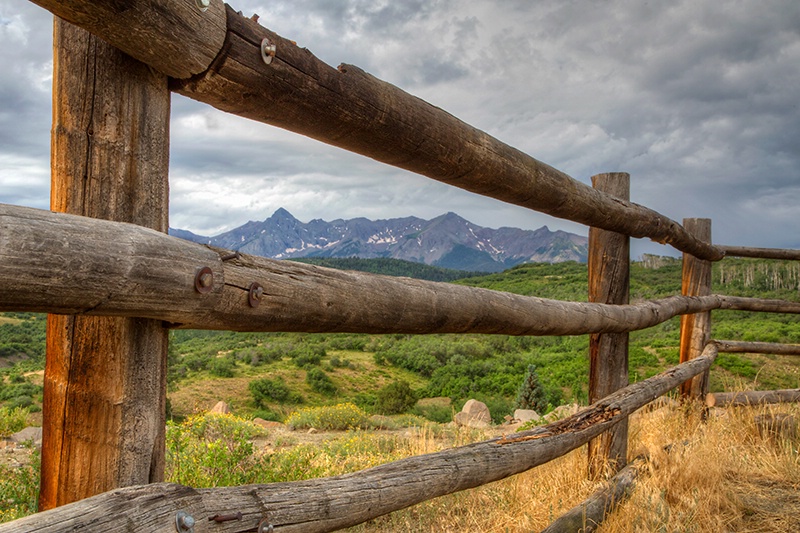 Along Dallas Divide