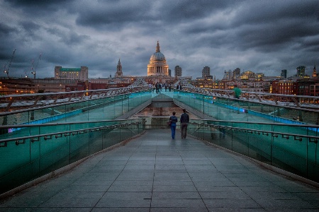 Walk to St. Pauls