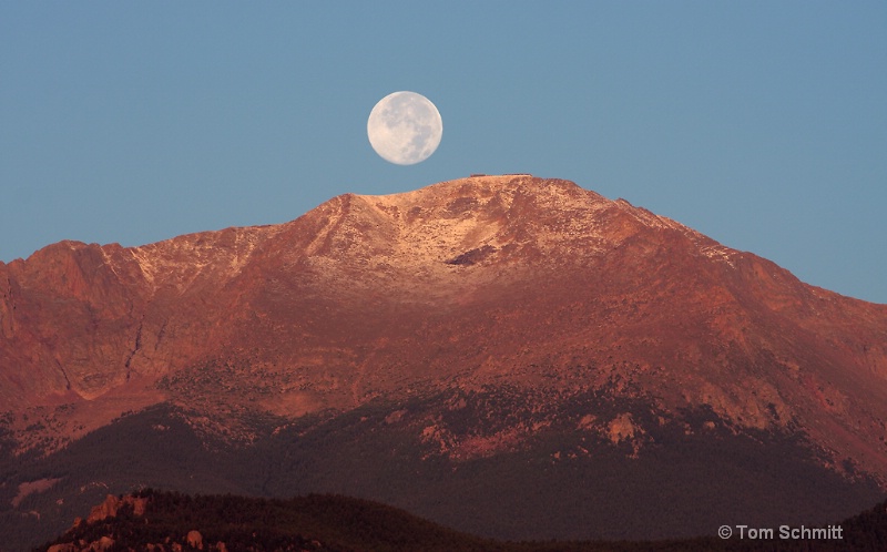 Super Moon and Pikes Peak
