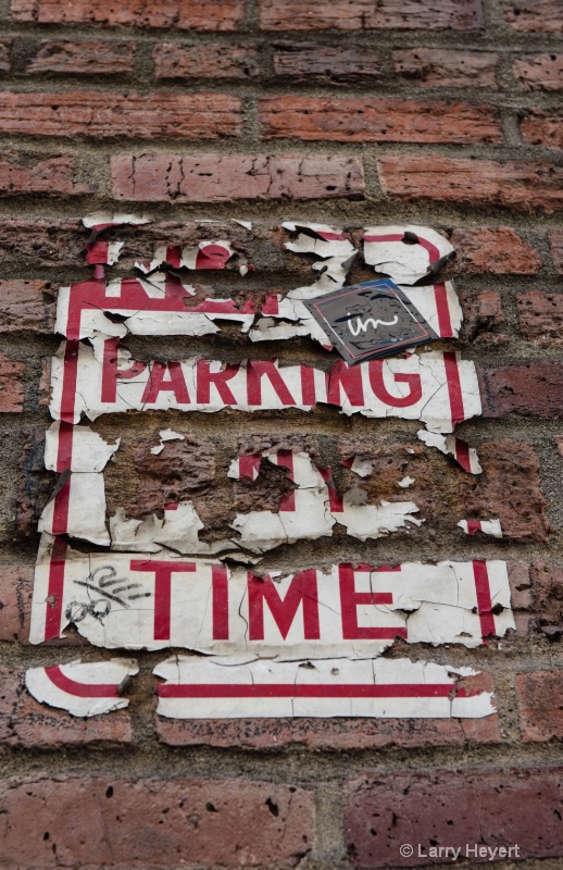 No Parking Sign at Pike Place Market - ID: 14627261 © Larry Heyert