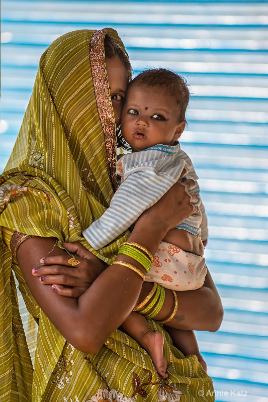 young mother baby - ID: 14648677 © Annie Katz