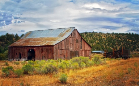 ~ OREGON BARN ~