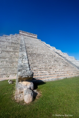 Pyramid of Chichen-Itzá