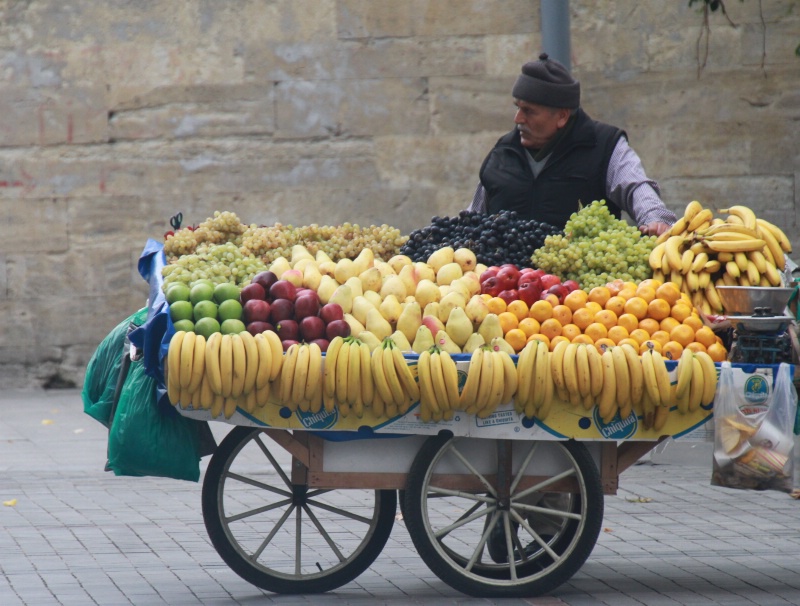Selling fruit in Istanbul