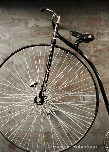 Bike on Wall - ID: 14701532 © Heather Robertson