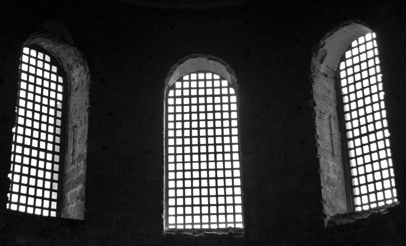 Istanbul: 3 windows