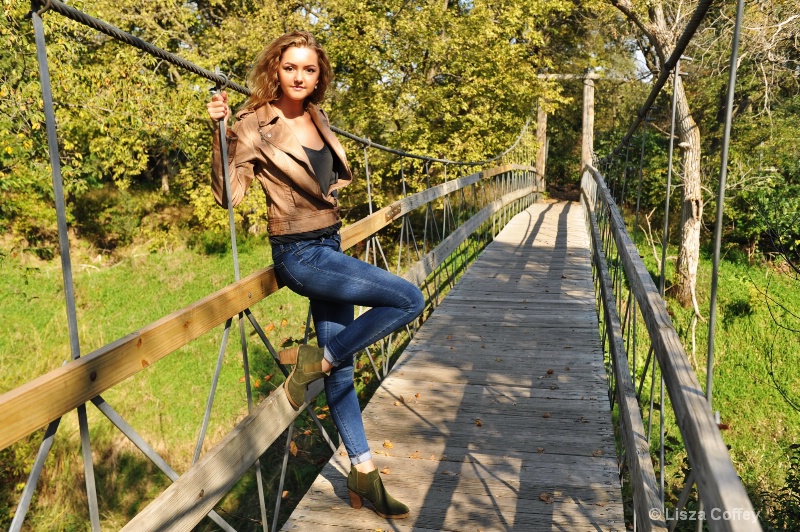 bridge final - ID: 14735657 © Lisza M. Coffey