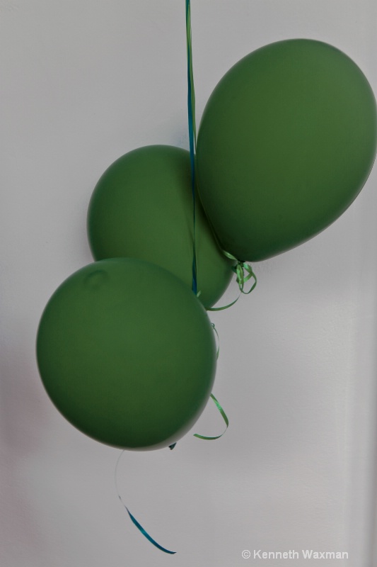 Balloons, deflating