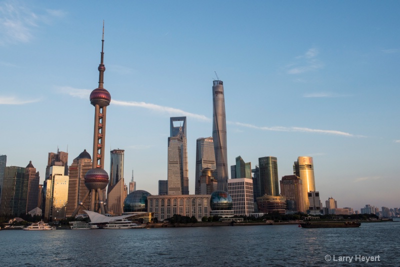View from the Bund- Shanghai, China - ID: 14753962 © Larry Heyert