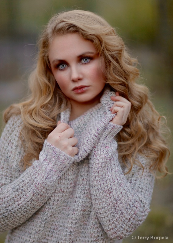 Fall Sweater Shoot Portrait