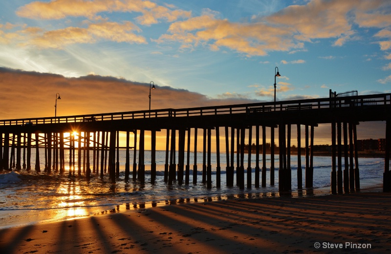 Ventura Pier Sunset - ID: 14804338 © Steve Pinzon