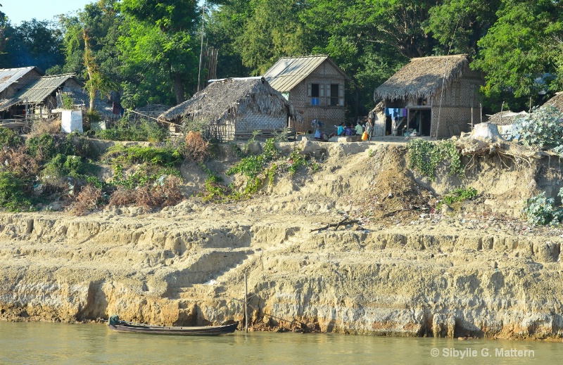village on the Irrawaddy - ID: 14816235 © Sibylle G. Mattern