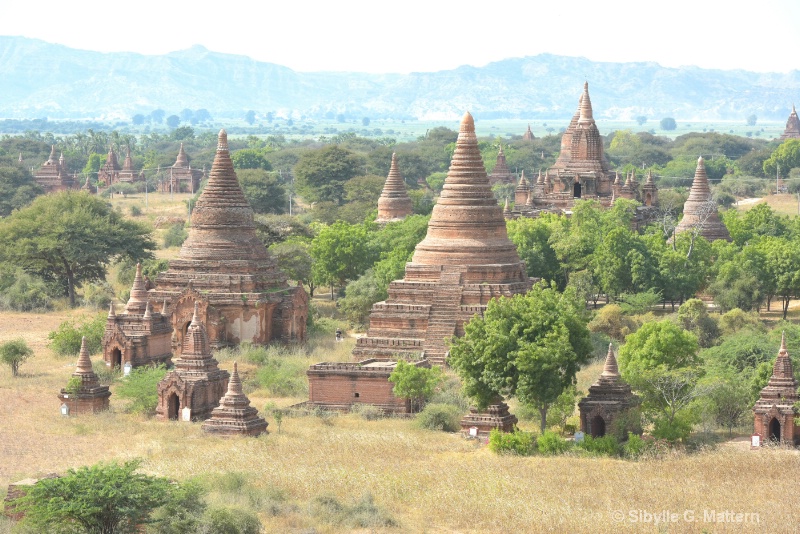 Pagodas of Bagan - ID: 14816664 © Sibylle G. Mattern