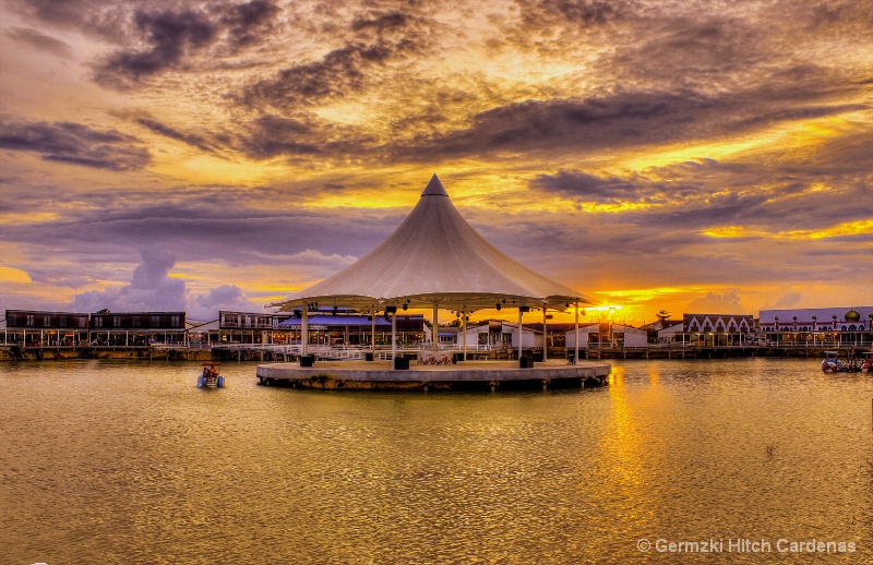 Hatyai Floating Market