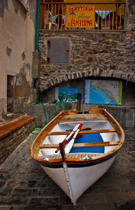 ~ ~ THE BOAT AT THE TRATTORIA ~ ~