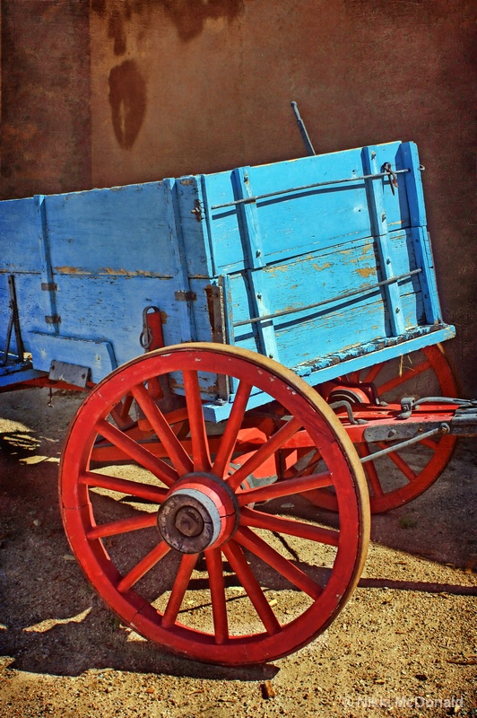 Blue Wagon, Red Wheel